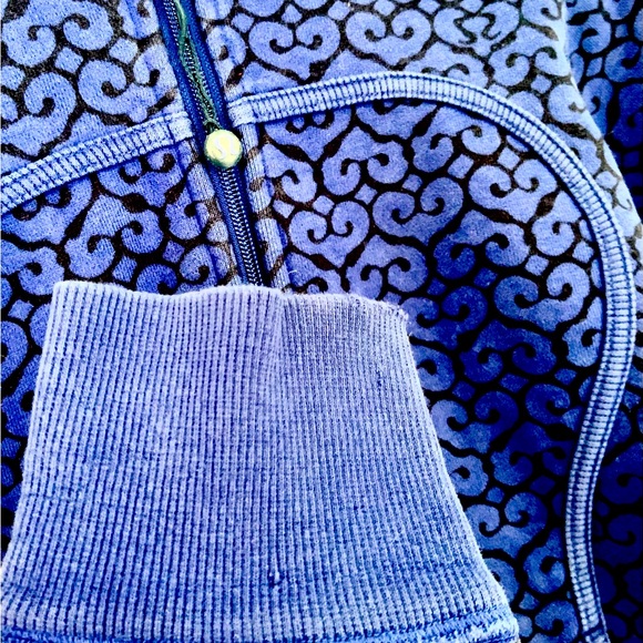 Scuba hoodie ( thick and warm) - Picture 4 of 4